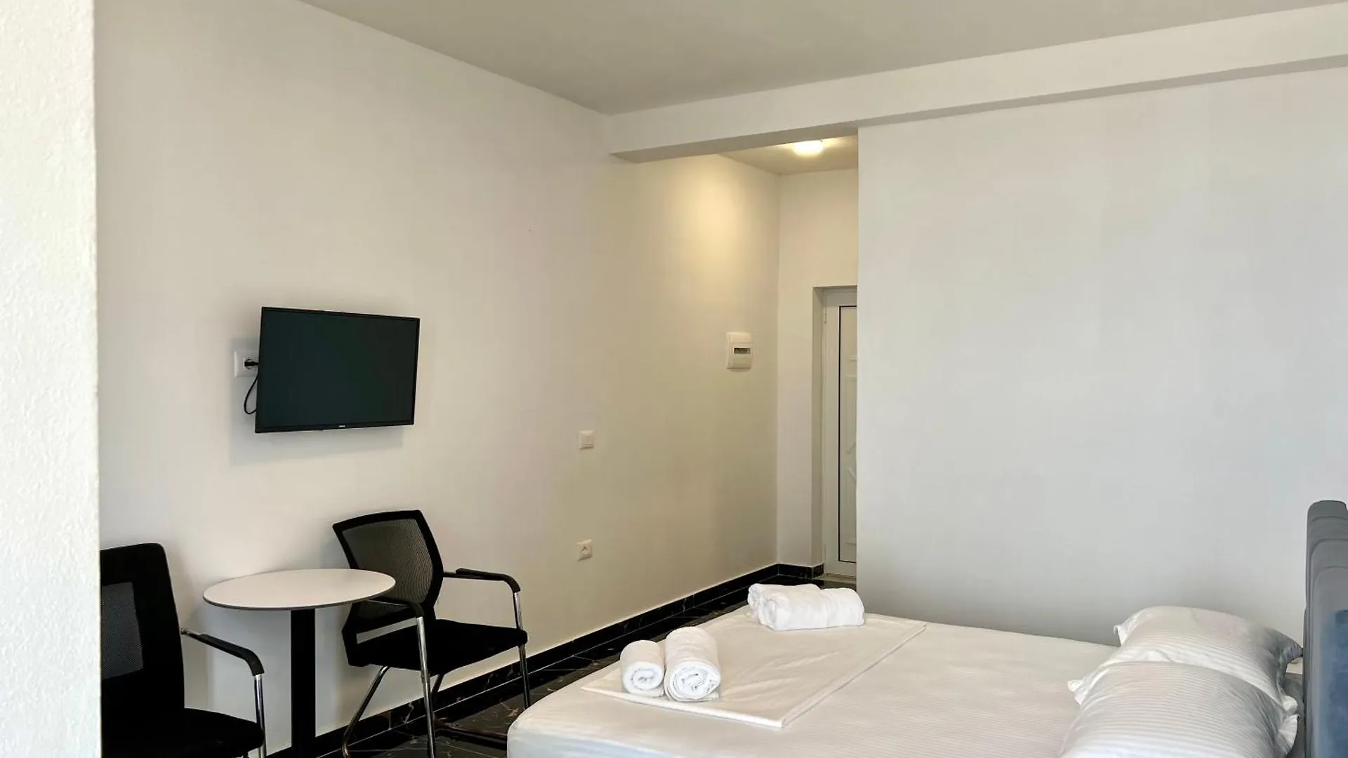 Redi'S Seaview Apartments Sarandë