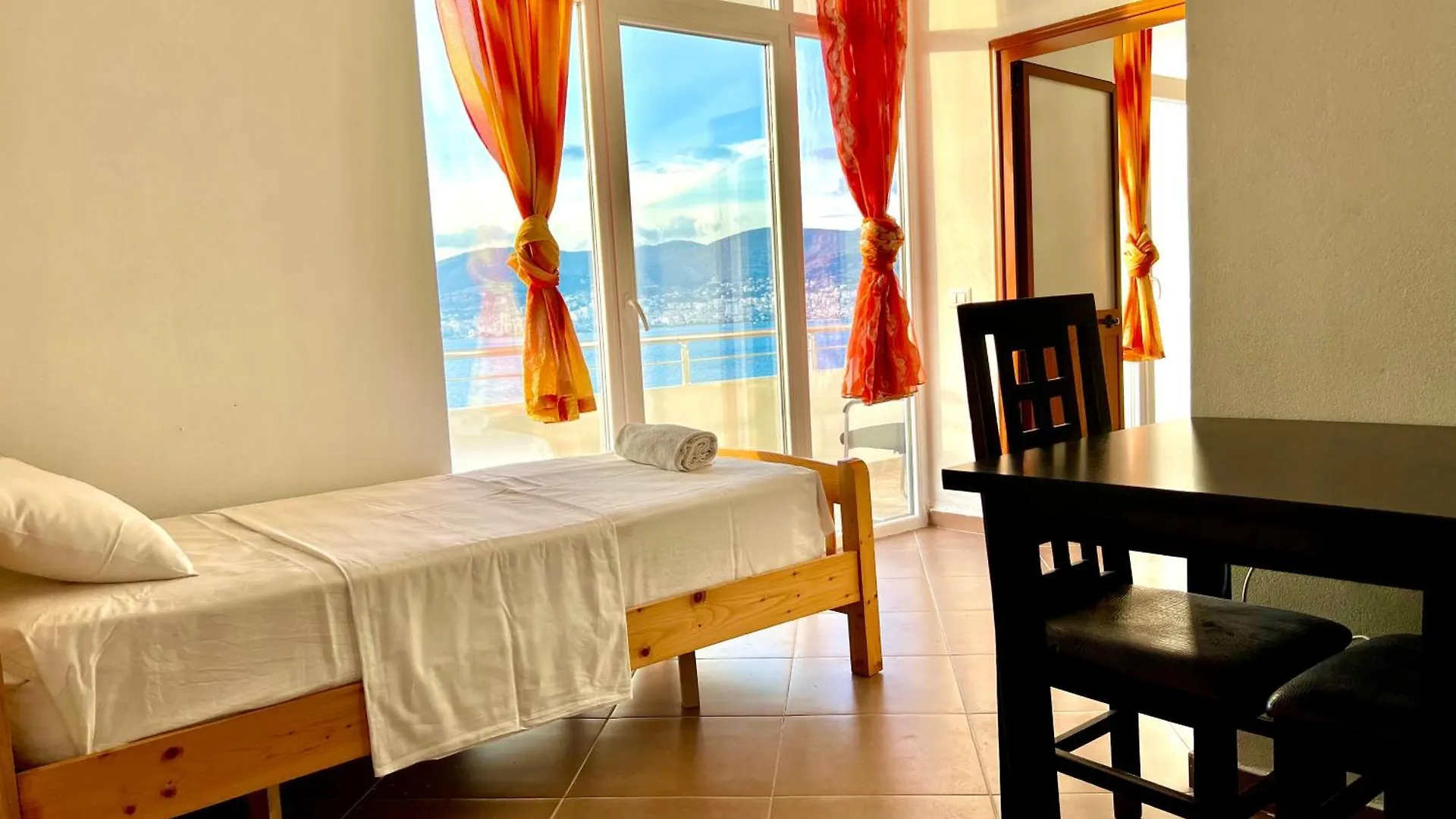 Redi'S Seaview Apartments Sarandë 0*,
