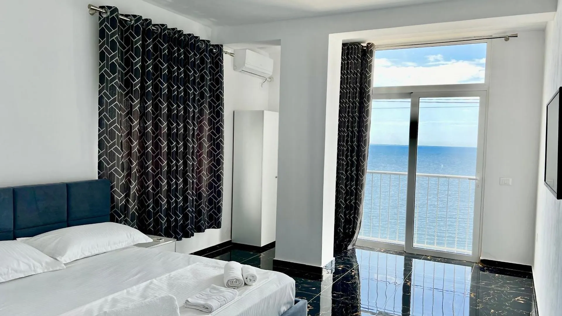 Redi'S Seaview Apartments Sarandë