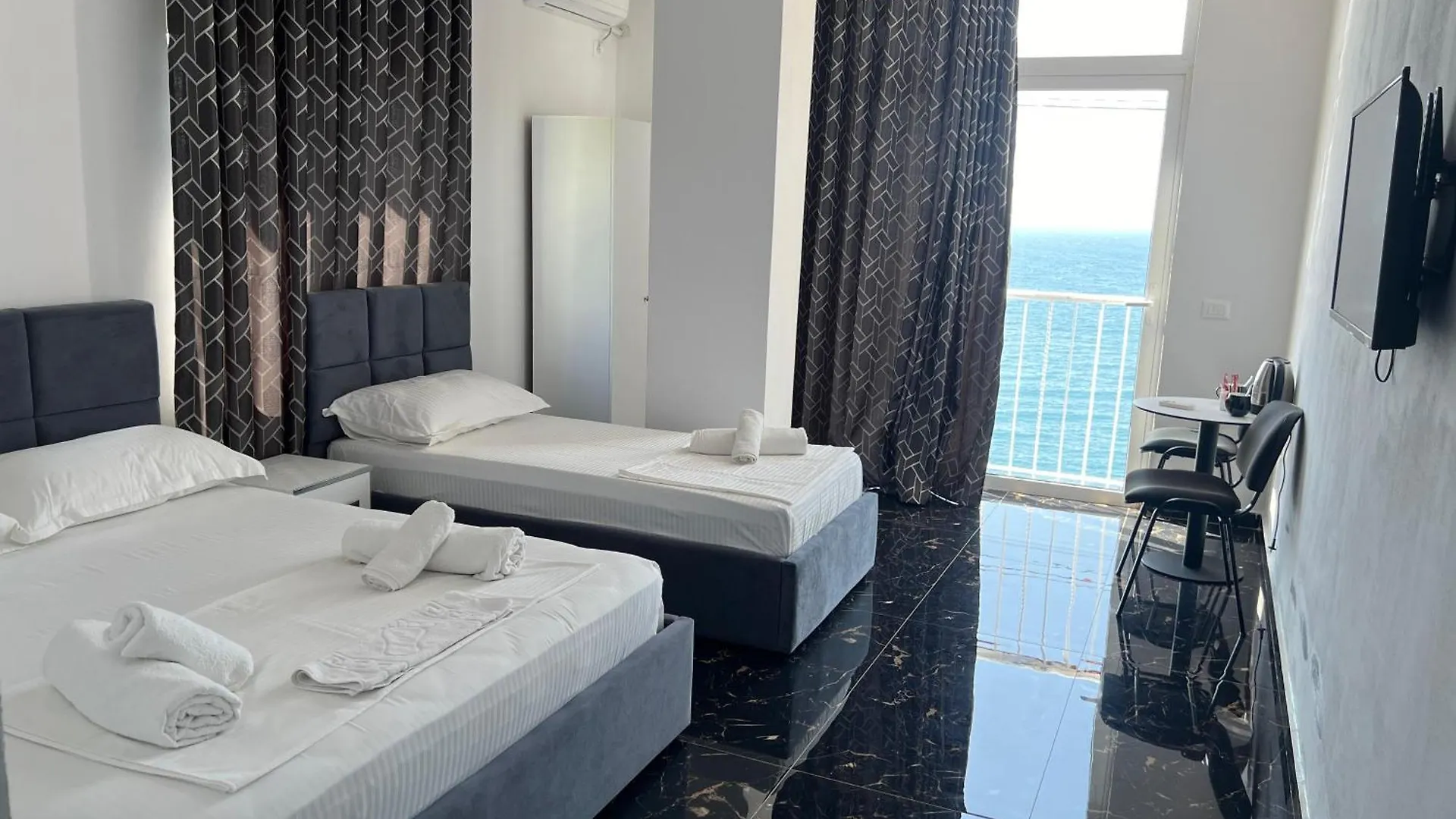 Redi'S Seaview Apartments Sarandë